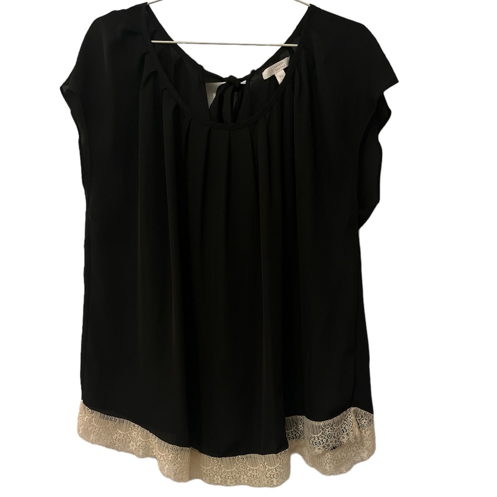Lauren Conrad size xl black blouse w cream lace detail.  EUC